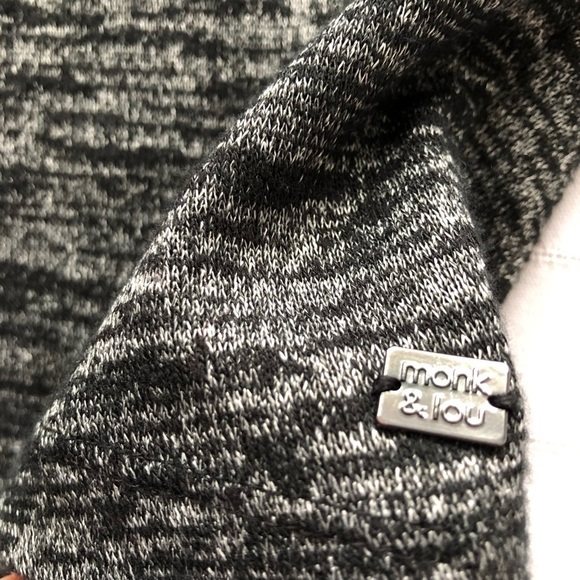 MONK & LOU oversized slouchy grey lightweight top. Cap sleeves. Yoga. Fits S XS - Picture 6 of 8